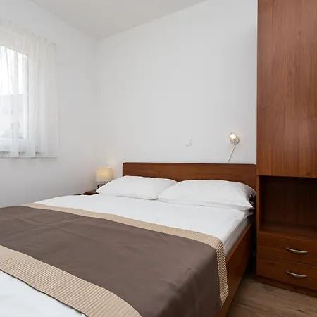 Crnekovic V 巴斯卡