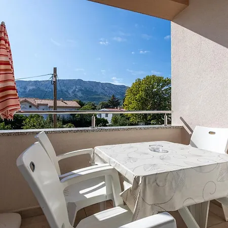 Crnekovic V Apartment *