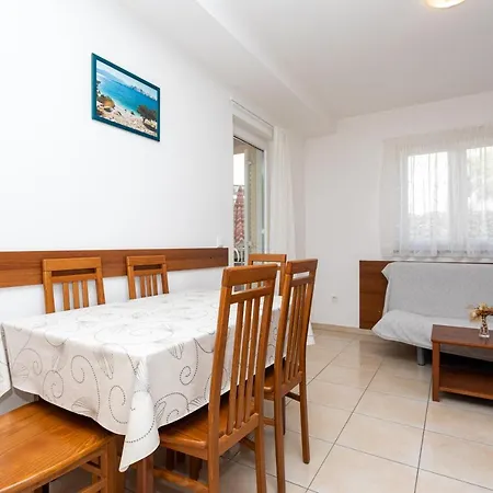 Apartment Crnekovic V Baška