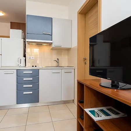 Crnekovic V Apartment