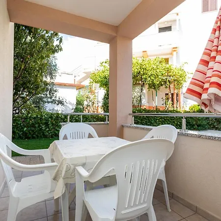 Apartment Crnekovic V *