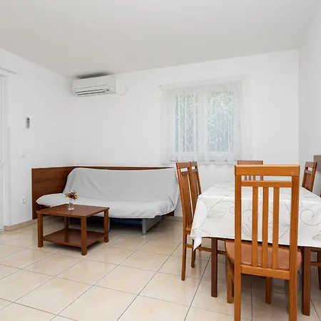 Apartment Crnekovic V Baška