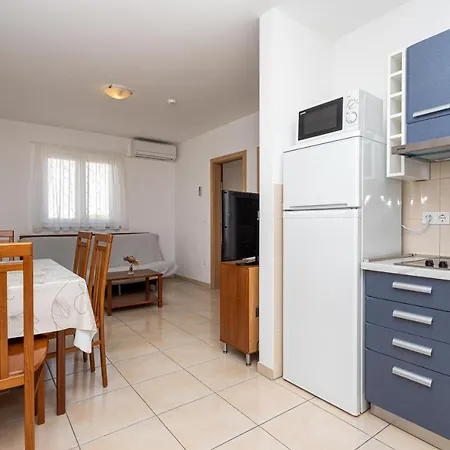 Apartment Crnekovic V Baska (Krk)
