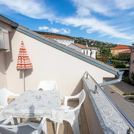 Crnekovic V Apartment