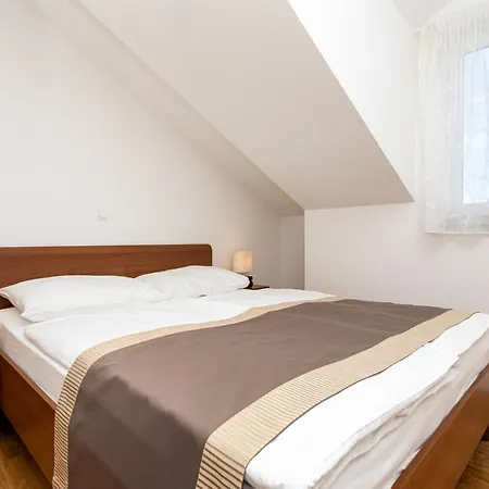 Apartment Crnekovic V *