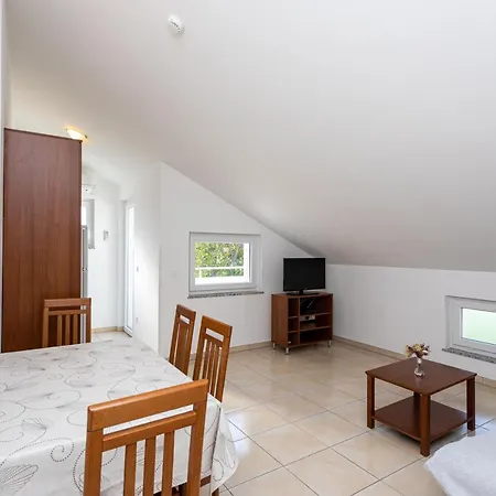 Apartment Crnekovic V Baska (Krk)